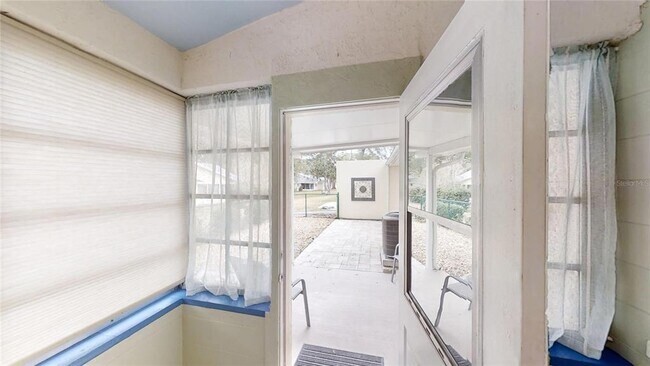 Building Photo - 8665 SW 94th St