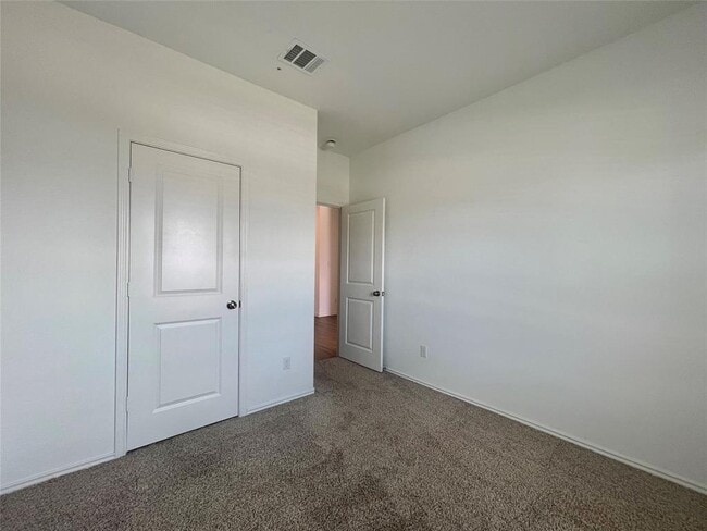 Building Photo - 133 Akela Wy