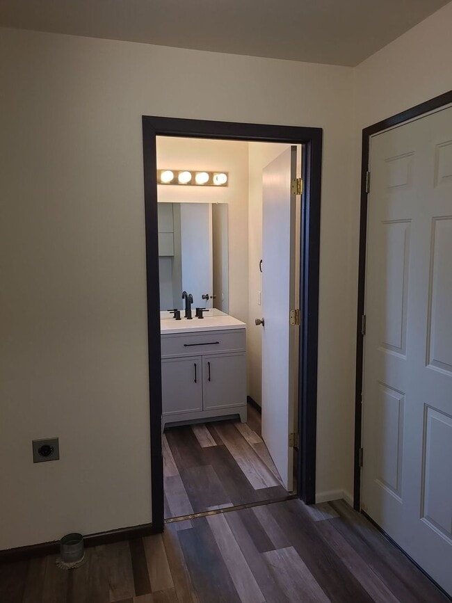 Building Photo - House with Bonus Room & Garage