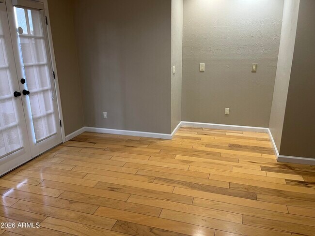 Building Photo - 3301 W Belmont Ave