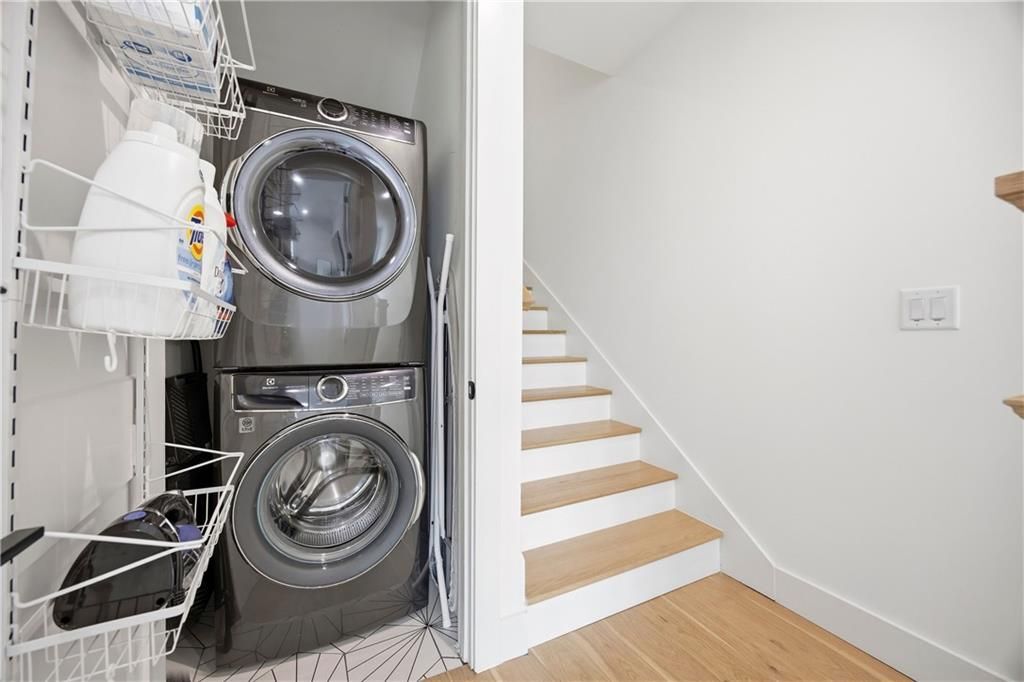 Building Photo - 436 Markham St SW