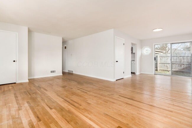 Building Photo - 4232 Eastlea Dr