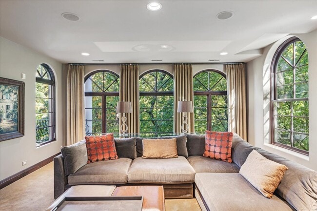 Building Photo - 493 Hazel Ave