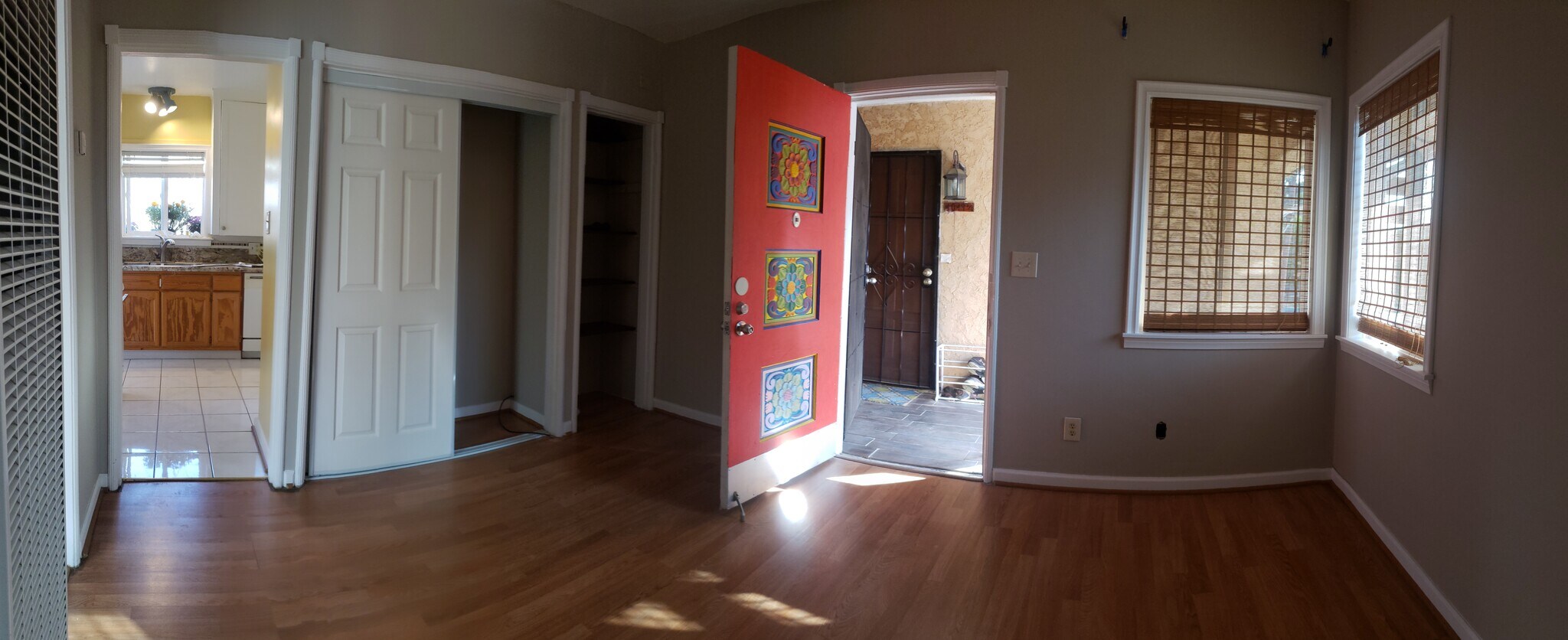 Livingroom and Front Entrance - 4049 Sunset Dr