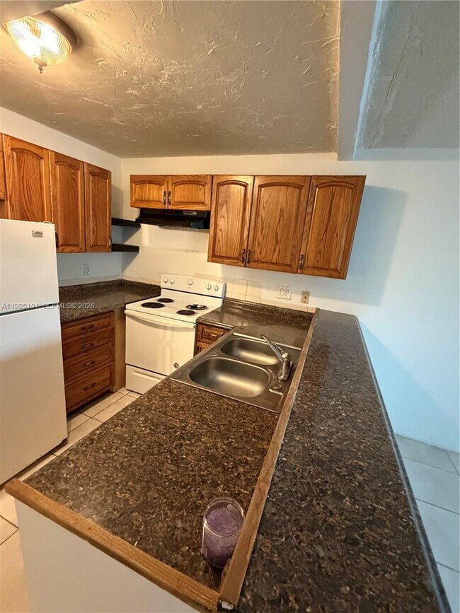 Building Photo - 8604 NW 35th St