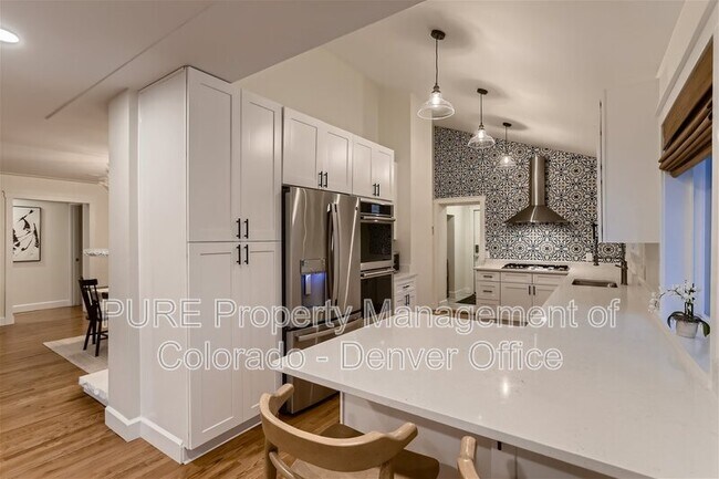 Building Photo - 787 Crescent Ln