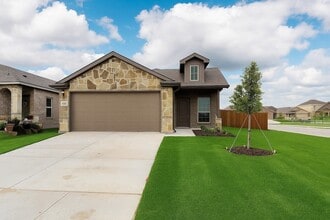 Building Photo - 810 Shear Dr