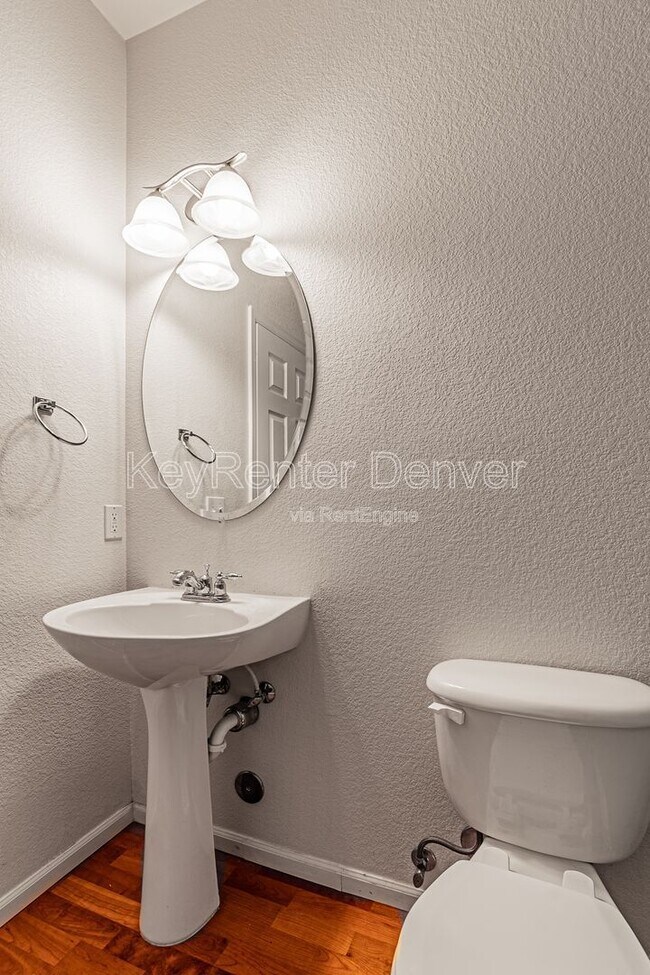 Building Photo - 3632 S Perth Cir