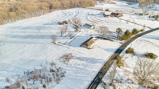 Building Photo - 2765 Long Cir