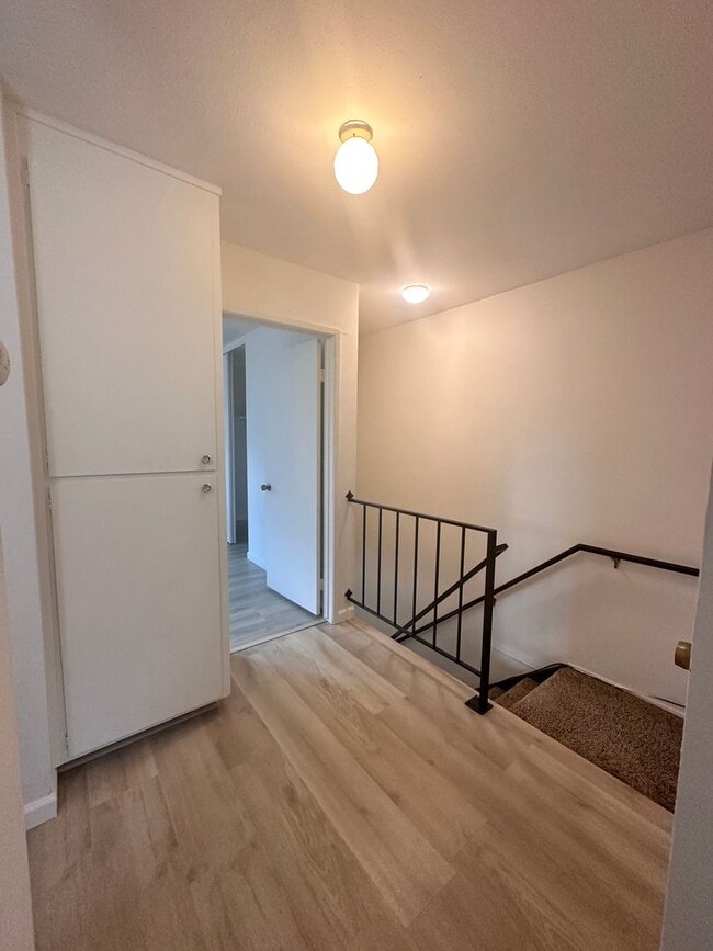 Building Photo - Unit with updated flooring!