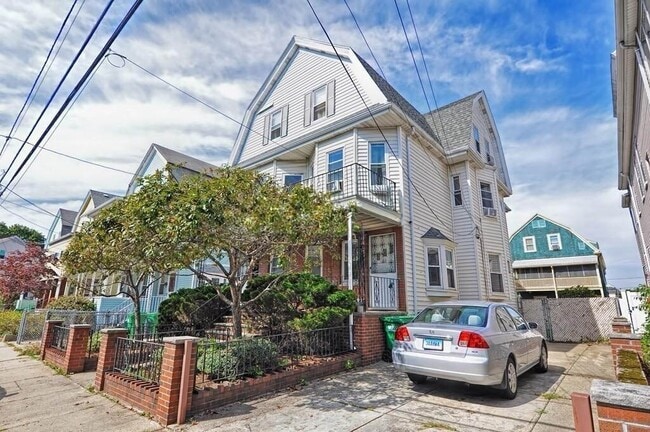 Primary Photo - 15 Princeton St