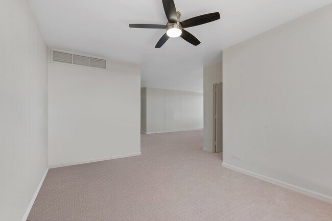 Building Photo - 2575 Peachtree Rd NE