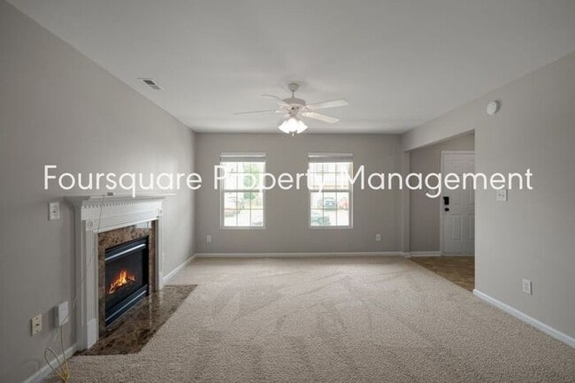 Building Photo - 4-Bed Single Family Home with Open Layout,...