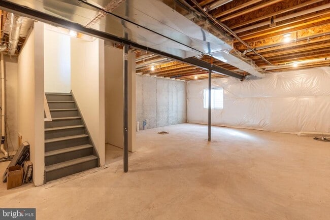 Building Photo - 48 Parry Wy