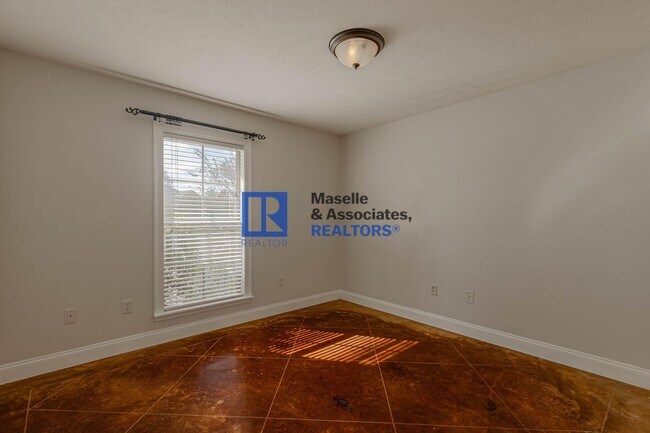 Building Photo - 3 Bed / 2 Bath home in Harvey Crossing