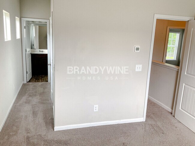 Building Photo - 108 Howard Ave