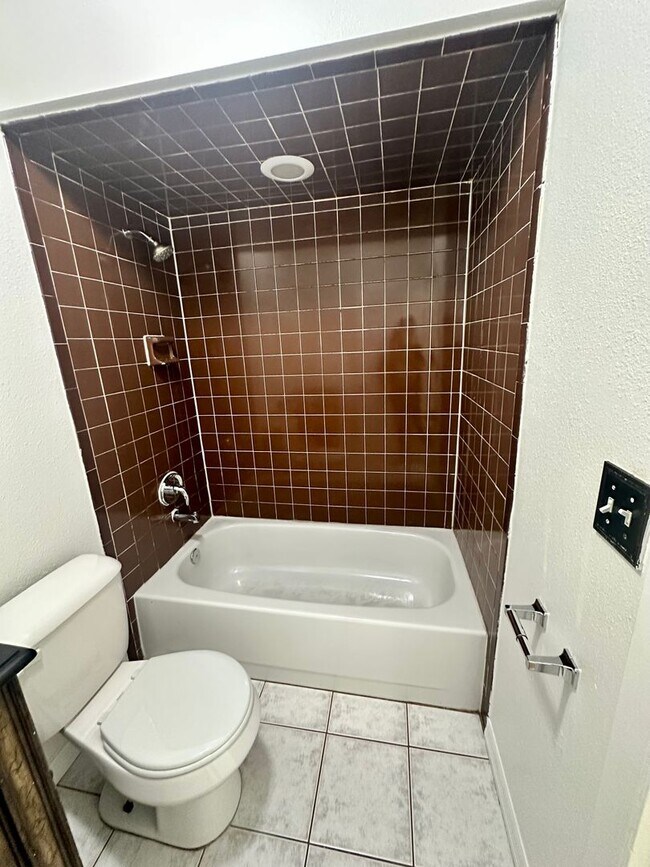 Building Photo - Charming 3-Bedroom Home in Apopka!