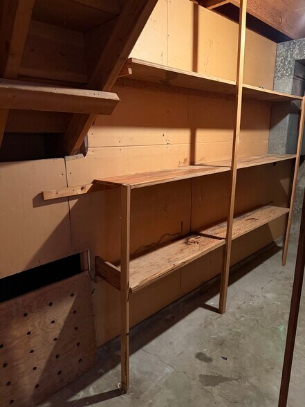 Building Photo - 1176 E 5840 S