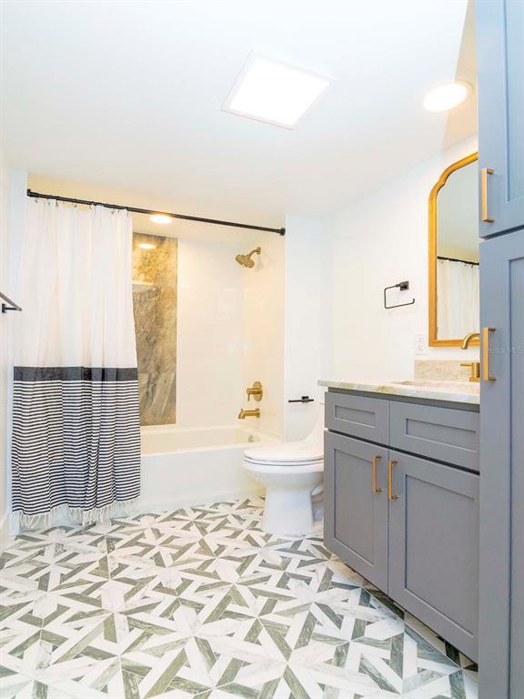 Building Photo - 107 S Obrien St