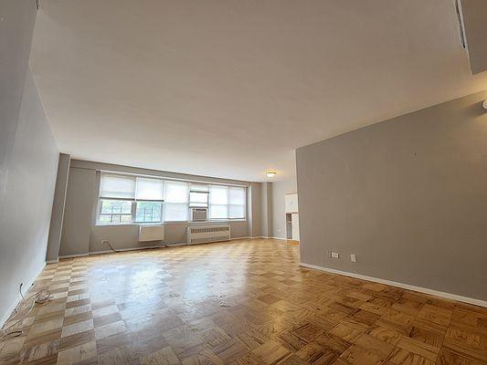 Building Photo - 2 bedroom in BRONX NY 10463