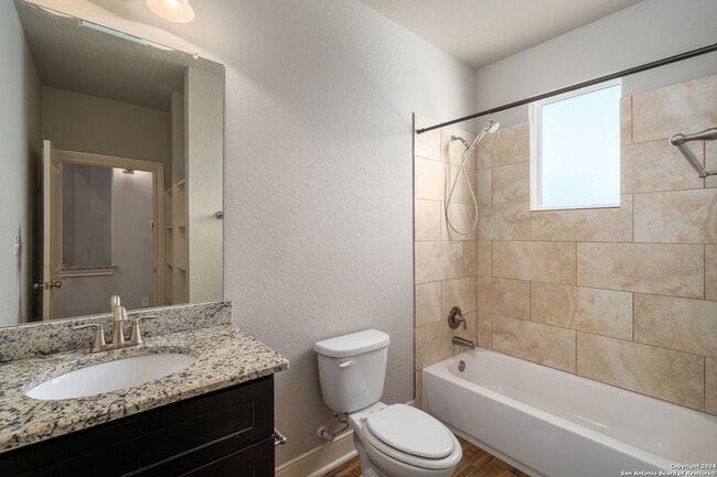 Building Photo - 3067 View Ridge Dr