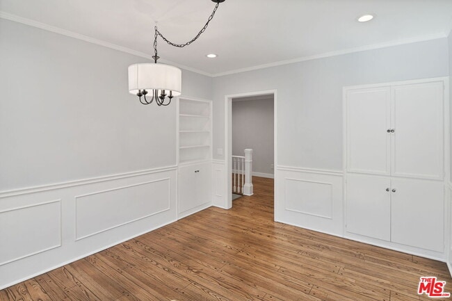 Building Photo - 2383 Panorama Terrace