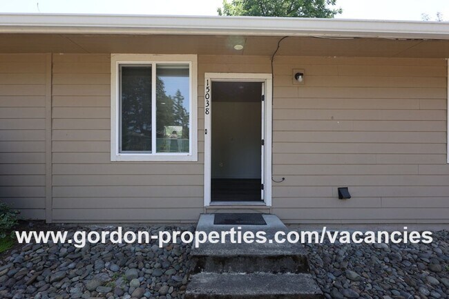 Building Photo - SE Arista Dr - 2 bedroom unit in the heart...