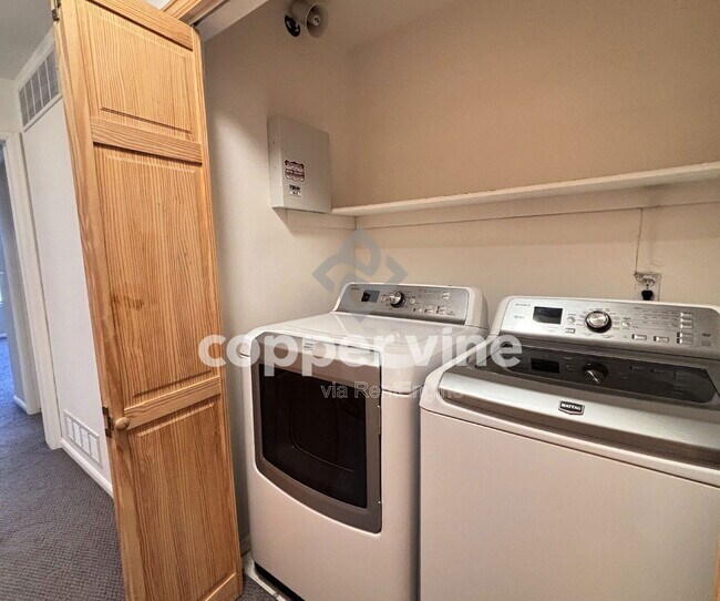 Building Photo - 1365 W 112th Ave