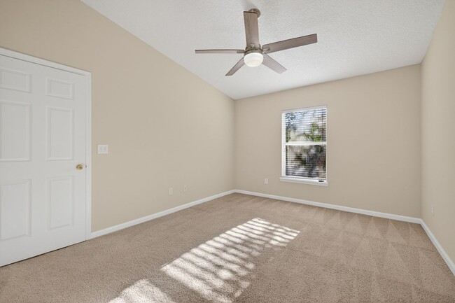 Building Photo - Gated Community