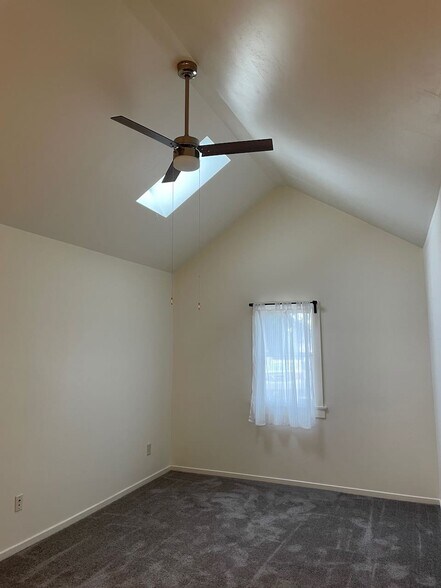 Bedroom - 2635 Broadway