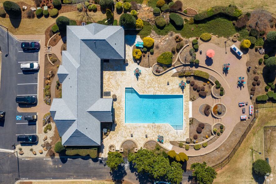 Pool Area - The Weathersby at Station Circle