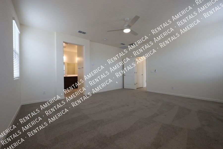 Building Photo - 1142 E Westwood Dr