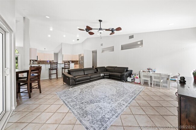 Building Photo - 14463 SW 16th Ct