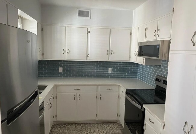Building Photo - Hawthorne Apartments
