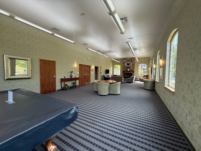 Building Photo - Two-Bedroom Condo in the Summit at Shiloh!