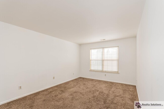 Building Photo - 514 Cascade Ct