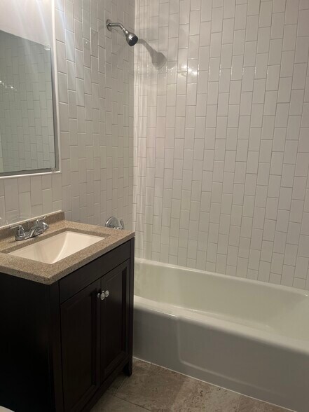 Building Photo - 276 Park Rd