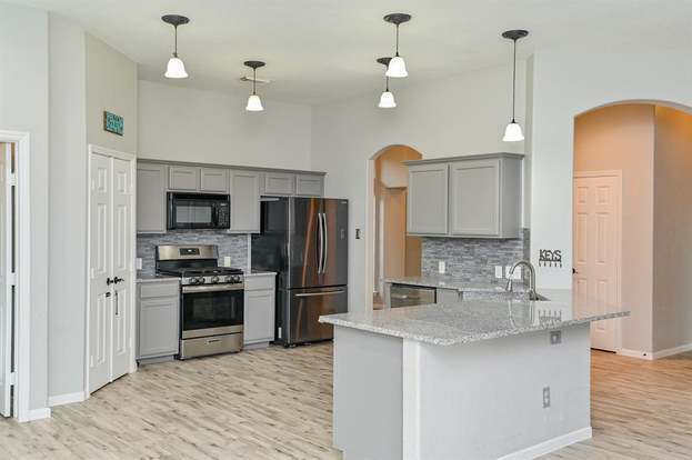 Building Photo - 2526 Lake Dale Ln