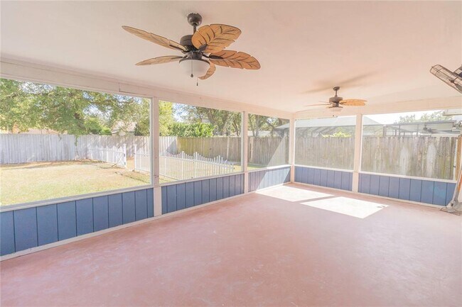 Building Photo - 3908 Rosedale Dr