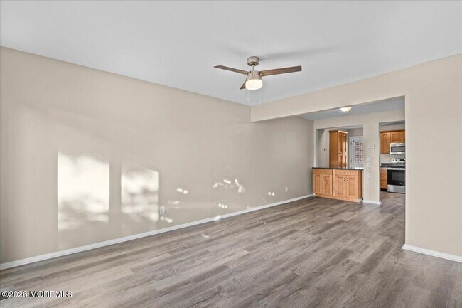 Building Photo - 8 Primrose Ln