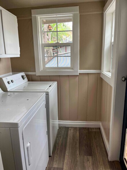 Building Photo - 3085 Roosevelt St