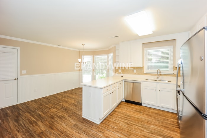 Building Photo - 151 Wakefield Dr