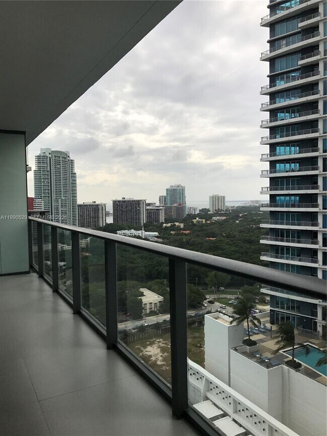 Building Photo - 1300 S Miami Ave