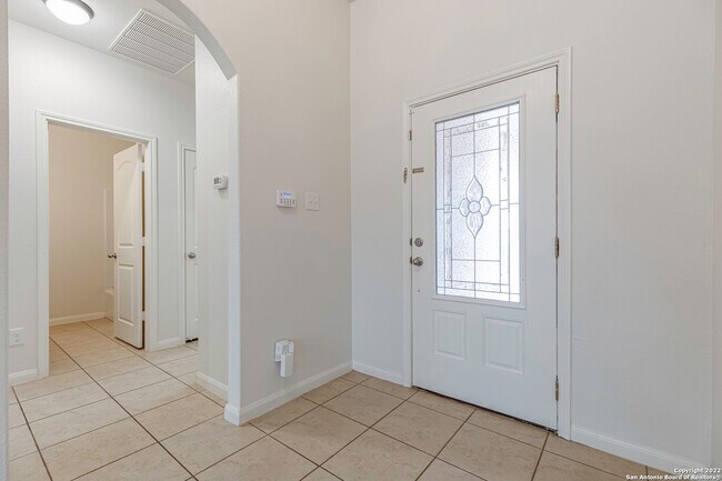 Building Photo - 7810 Creekshore Cove