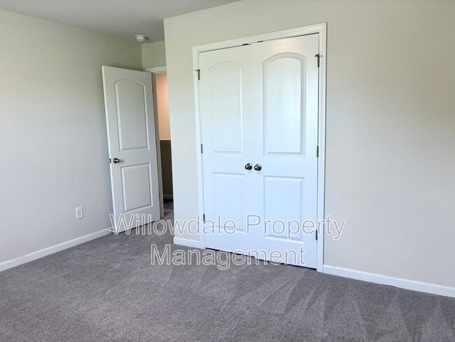 Building Photo - 357 Gourd St