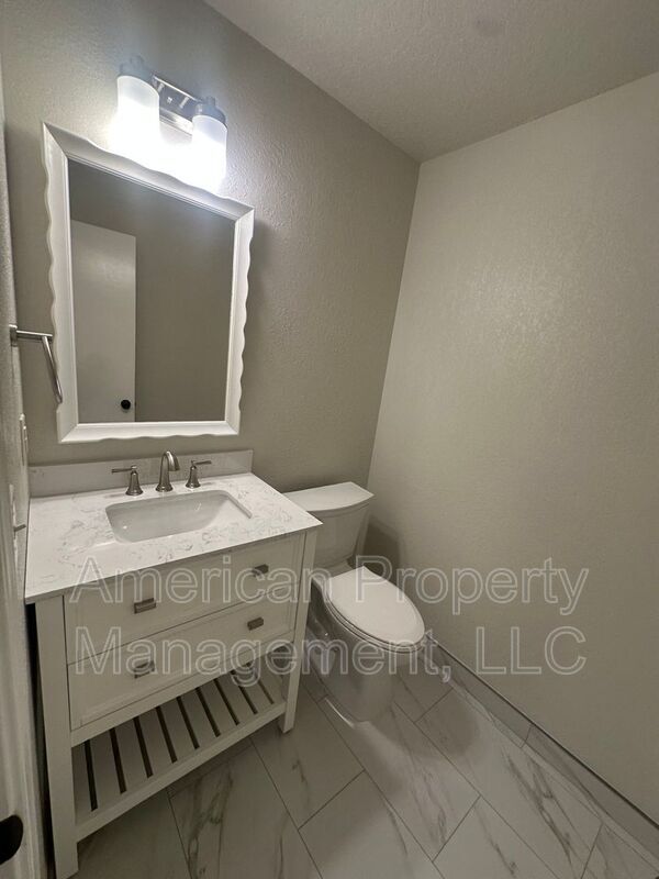Building Photo - 6712 S 78th E Ave