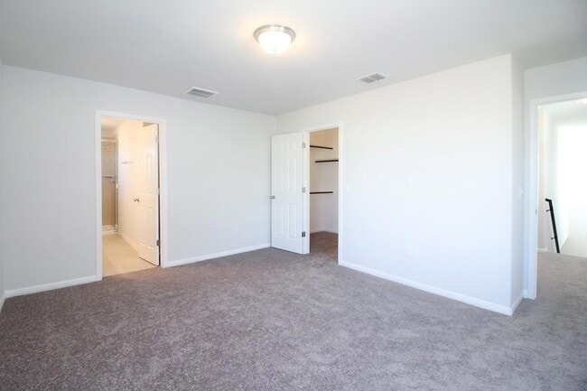 Building Photo - 10305 Forest Grove Dr