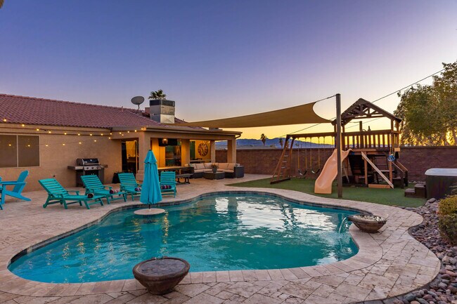 Building Photo - 820 Avalon Ave