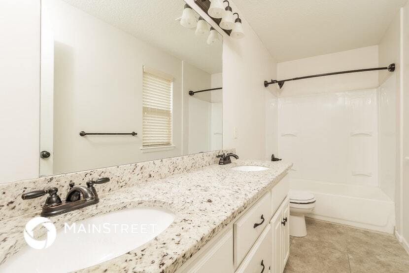 Building Photo - 1425 N 9th St E