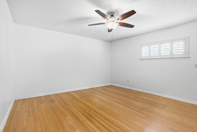 Building Photo - 212 Pheasant Run